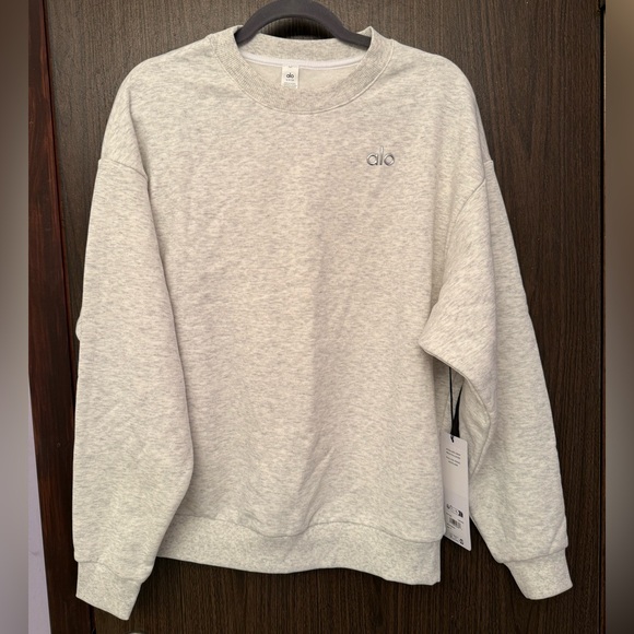 ALO YOGA ACCOLADE WHITE HEATHER CREW NECK SIZE SMALL BRAND NEW SOLD OUT! - Picture 3 of 10